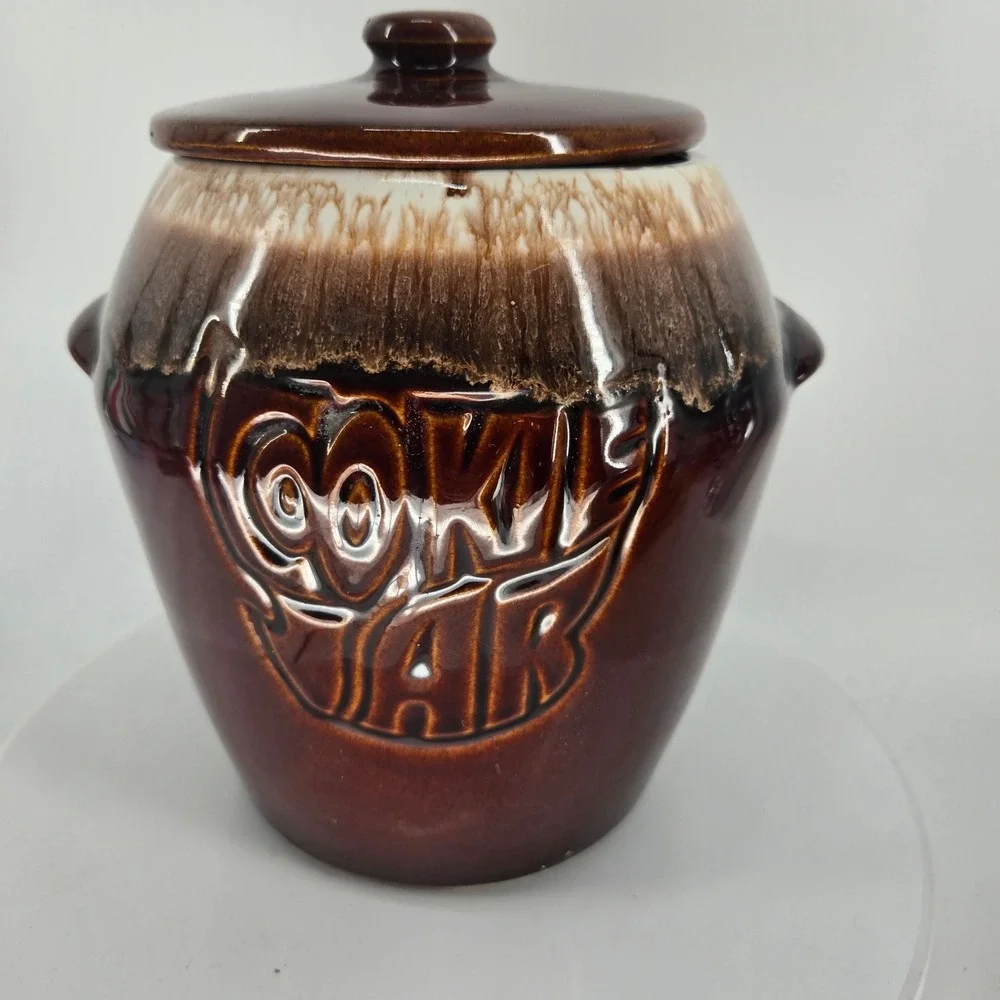Vintage‎ McCoy USA Pottery Brown Drip Glaze Cookie Jar Lidded Bean Pot - Chipped
